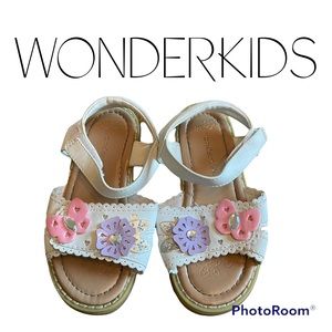 Child's 9 WonderKid sandal